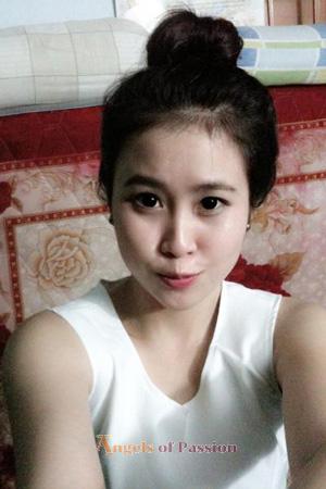 194695 - Thi Nhat Linh Age: 31 - Vietnam