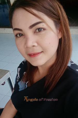 198037 - Phatcharee (Fon) Age: 38 - Thailand