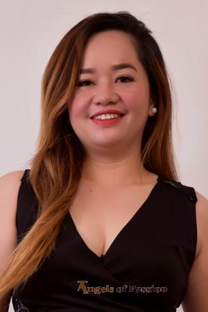 213785 - Maricris Age: 35 - Philippines