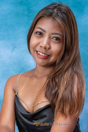 215040 - Tharmika Age: 36 - Thailand