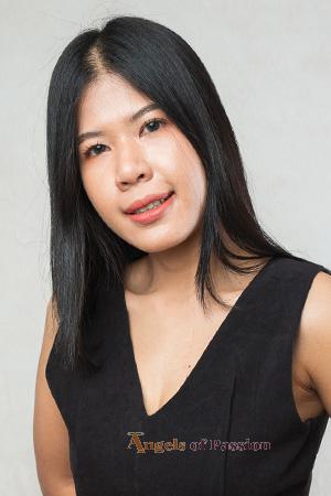 217068 - Vilavan (Vi) Age: 30 - Thailand