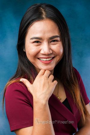 218011 - Jittinut Age: 39 - Thailand
