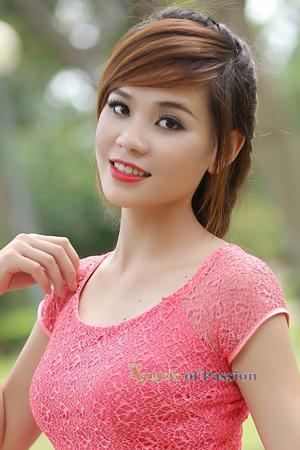 226728 - Thi Minh Trang Age: 32 - Vietnam