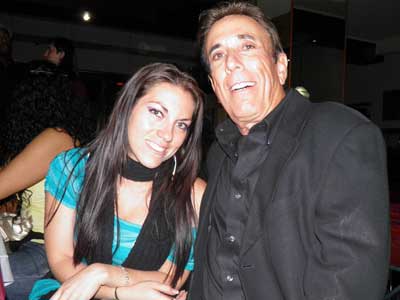 Find and date foreign women during our singles vacation
